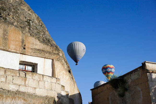 Turkey, Cappadocia, Cave Hotel Saksagan Balloon