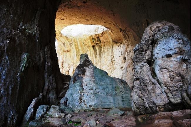 Eastern Europe, Bulgaria, Cave
