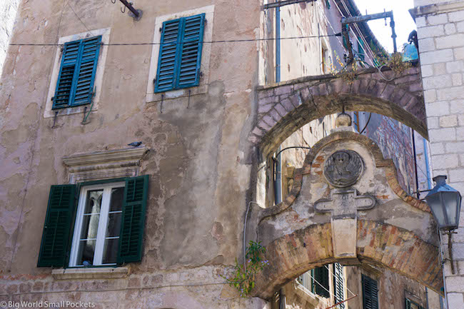 Montenegro, Kotor, Archway