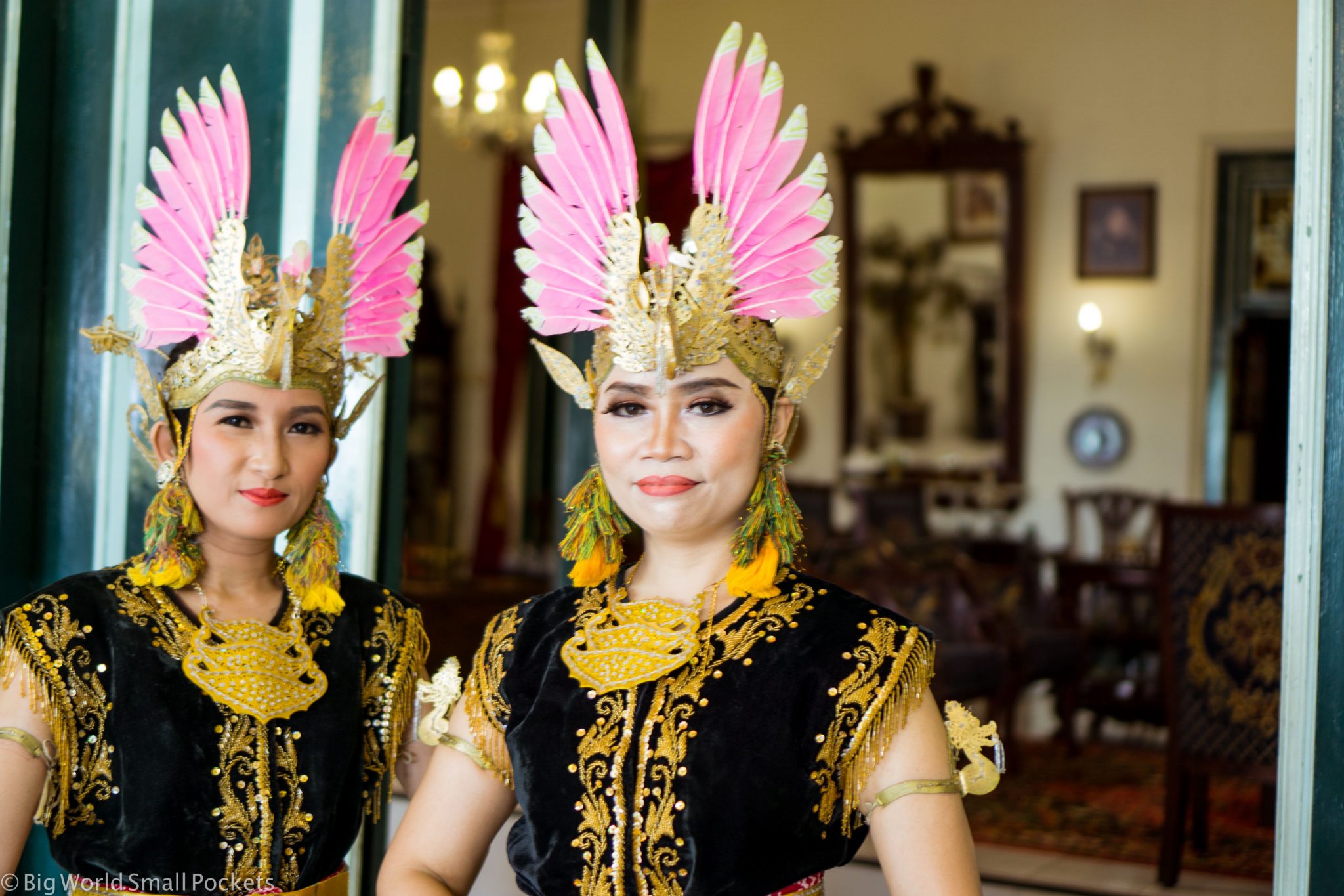 Indonesia, Yogyakarta, Dancers