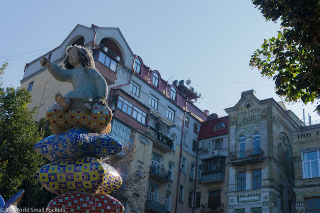 Ukraine, Kiev, Peizazhna Alley