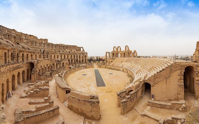 Tunisia, El Djem, Architecture