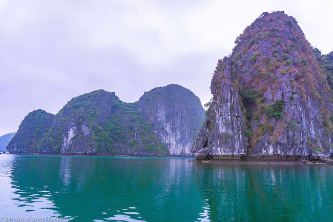 Vietnam, Lan Ha Bay, Limestone Islet