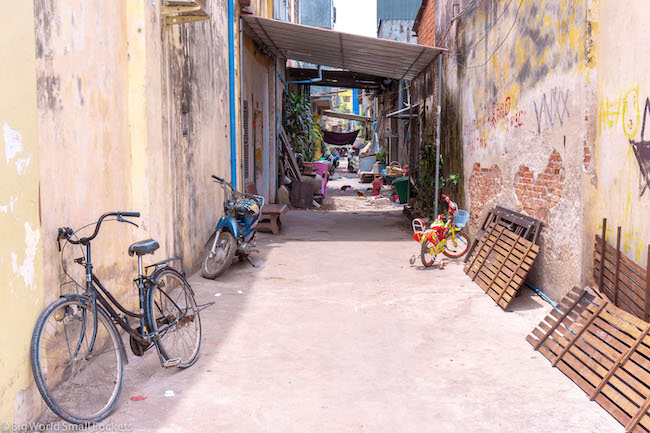 Cambodia, Kampot, Alley