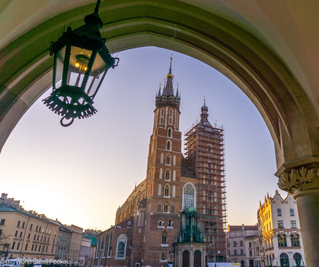 Poland, Krakow, St Mary's Basilica