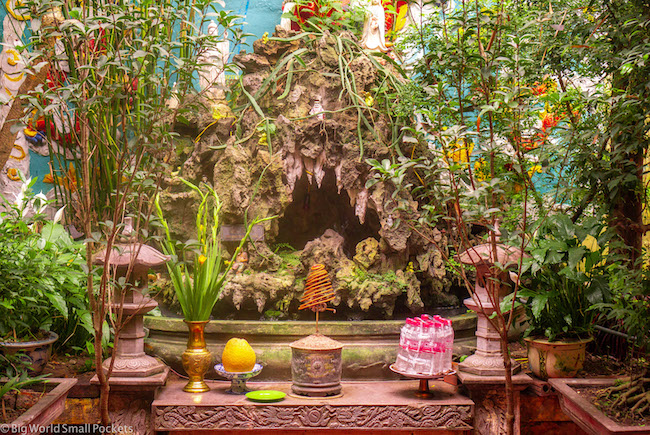 Vietnam, Hanoi, Temple Offerings