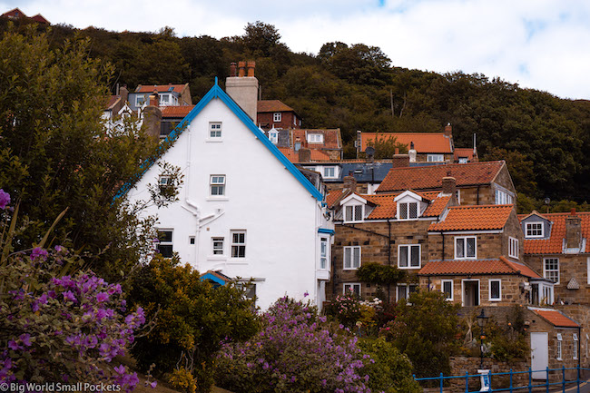 England, Yorkshire, Staithes Houses