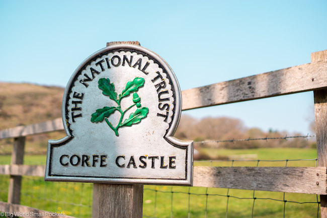 UK, Dorset, Corfe Castle Sign