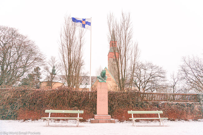 Finland, Helsinki, Flag & Statue