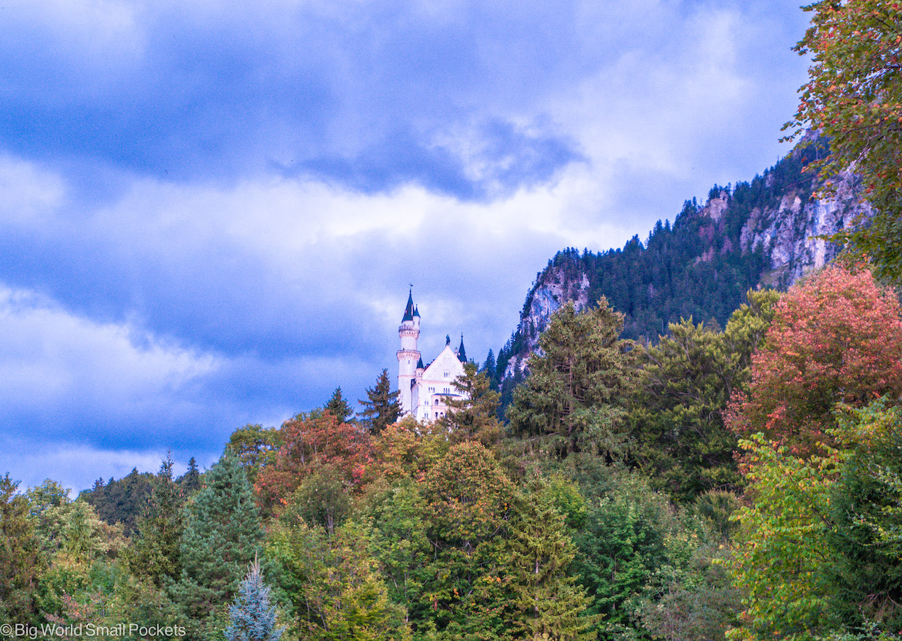 Germany, Castle Neuschwanstein, Autumn