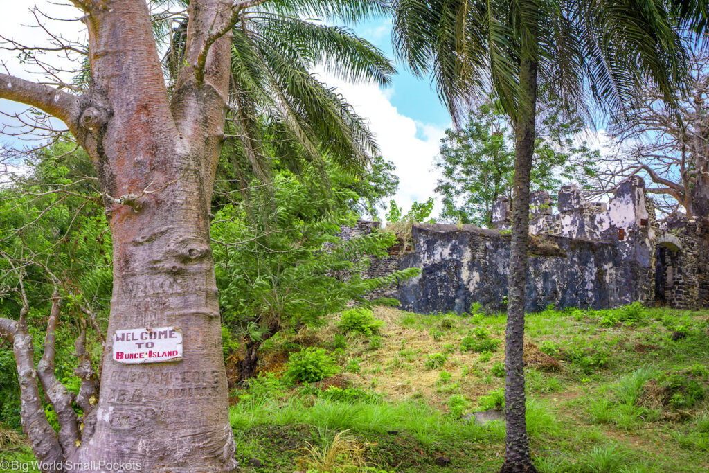 Sierra Leone, Bunce Island, Fortres Ruins