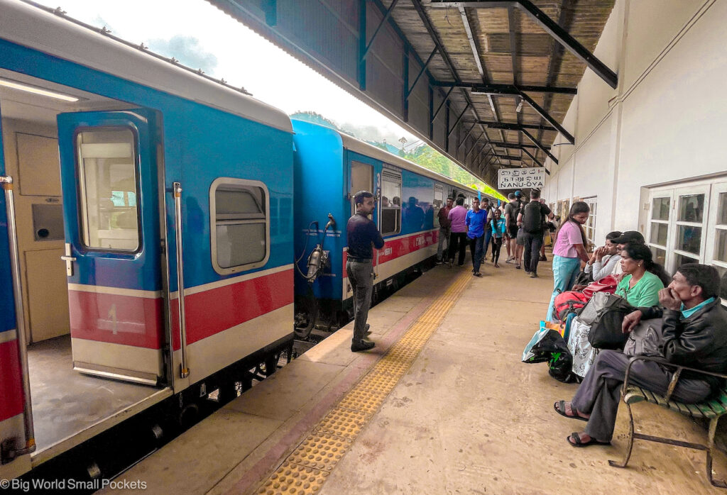 Sri Lanka, Train Ride, Platform