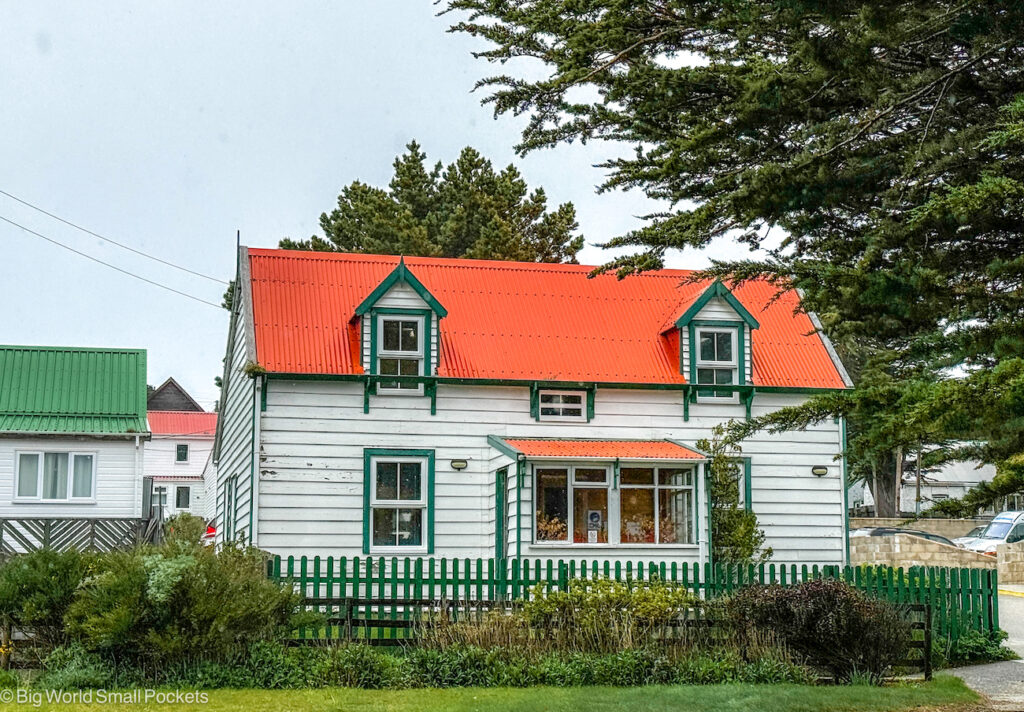 Falklands, Stanley, Building