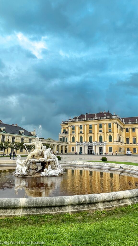Austria, Vienna, Schönbrunn Palace, Fountain and Gardens