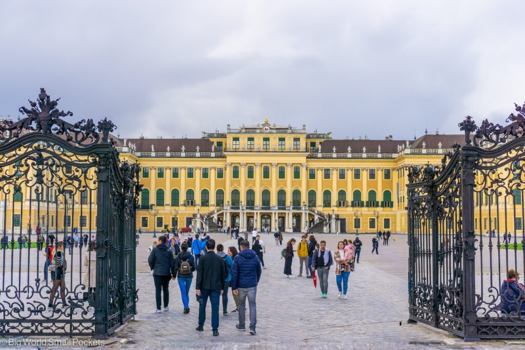Austria, Vienna, Schönbrunn Palace, Main Gate