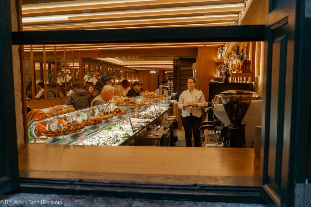 Spain, Santiago de Compostela, Cafe