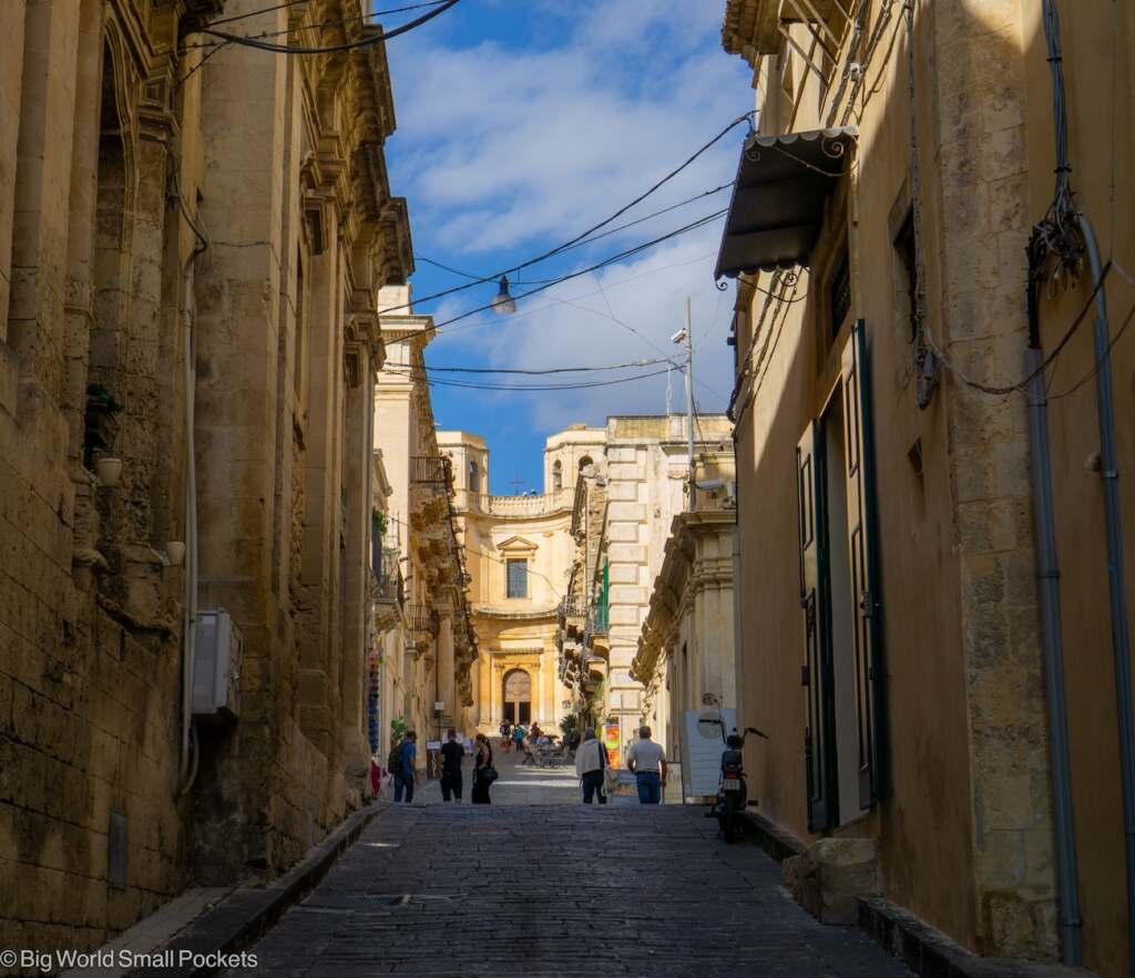 Sicily, Noto, Hill Up to Centre