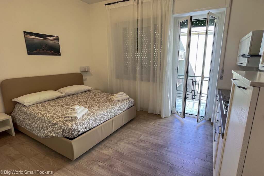 Sicily, Siracusa, Accommodation