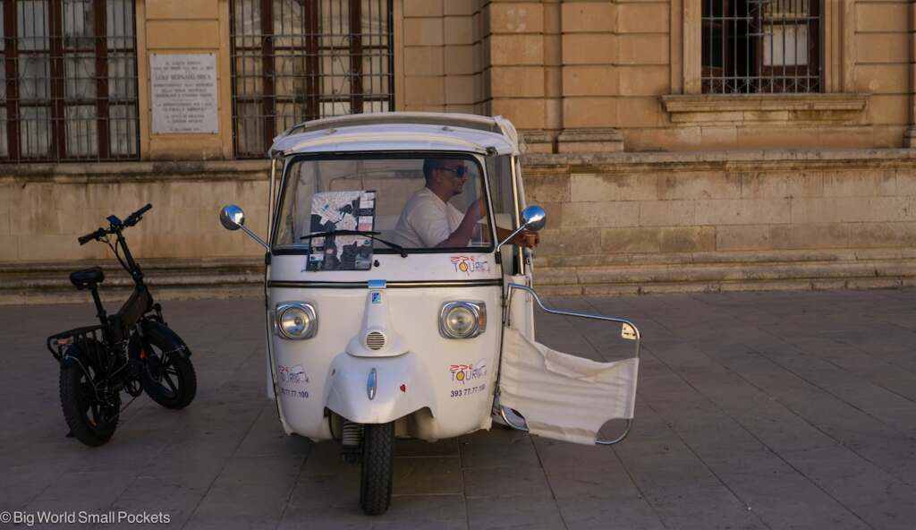 Sicily, Siracusa, Ape
