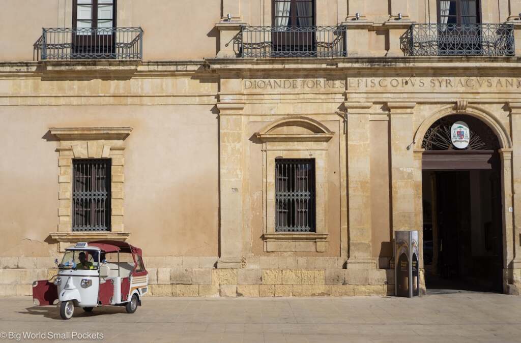Sicily, Siracusa, Ape in Square