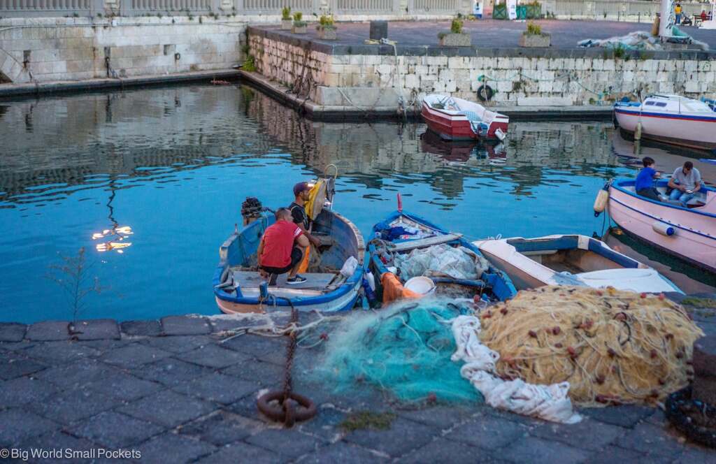 Sicily, Siracusa, Fishermen