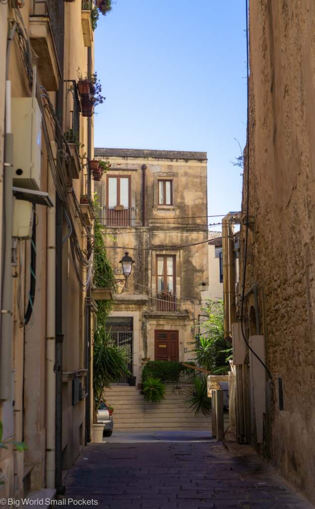 Sicily, Siracusa, Narrow Street View