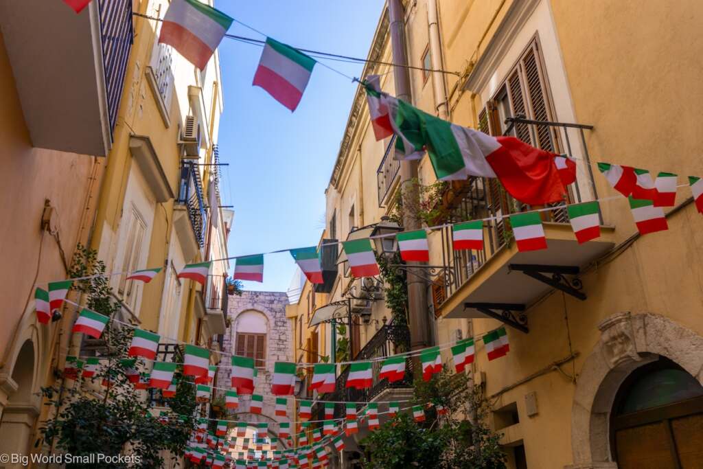 Italy, Puglia, Street in Bari