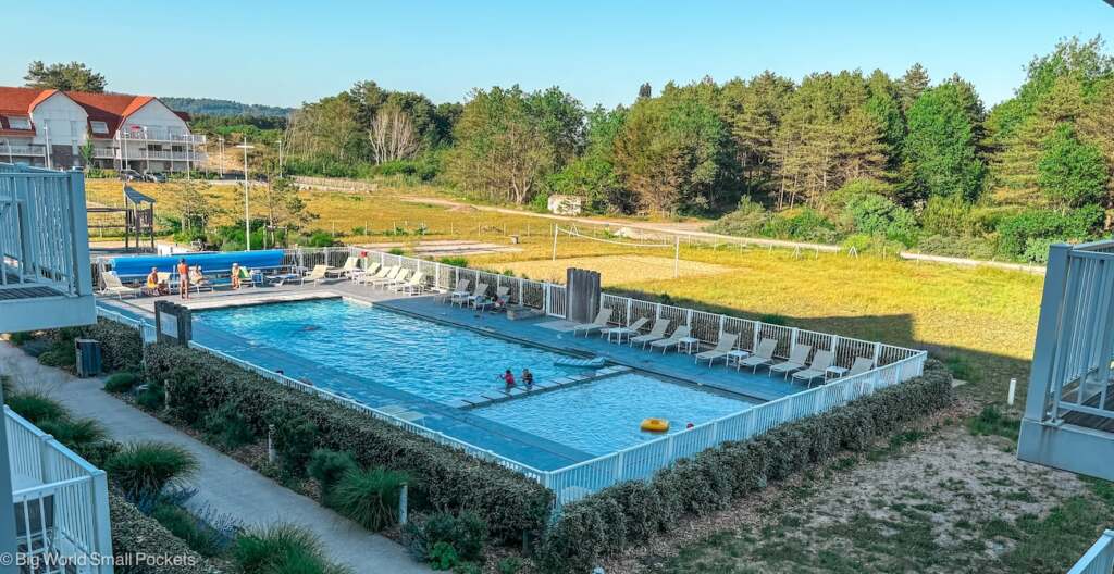 France, Saint-Cecile Plage, Evancy Apartments Pool