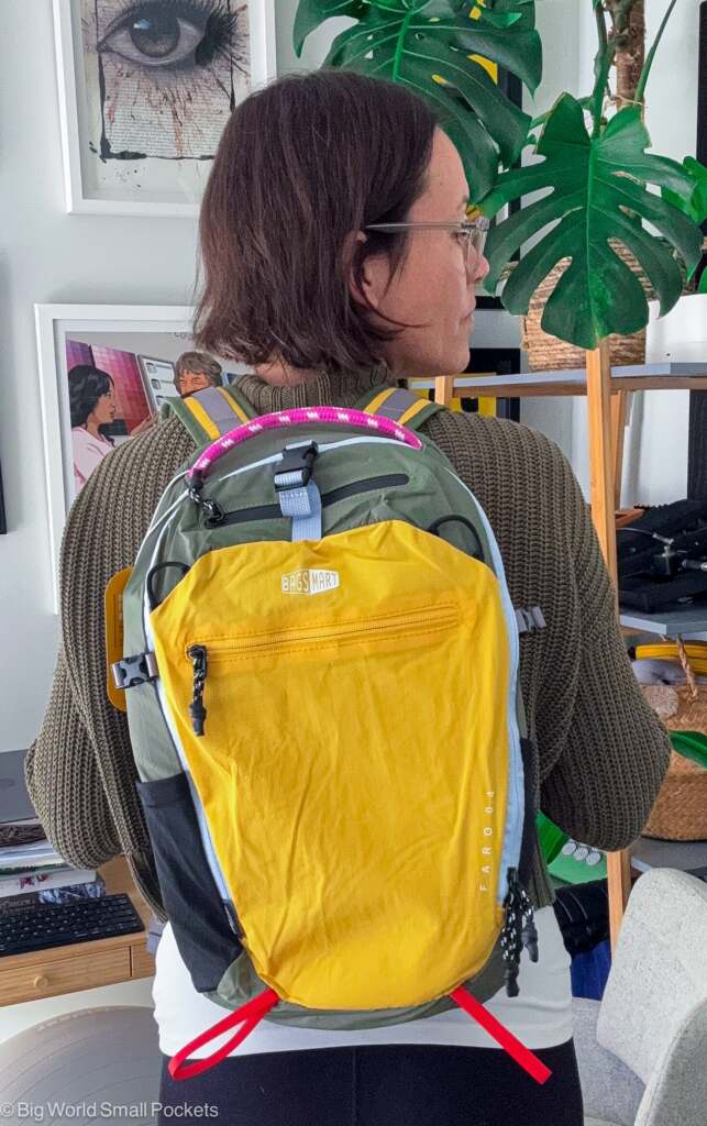 BAGSMART Faro Light Backpack, On My Back